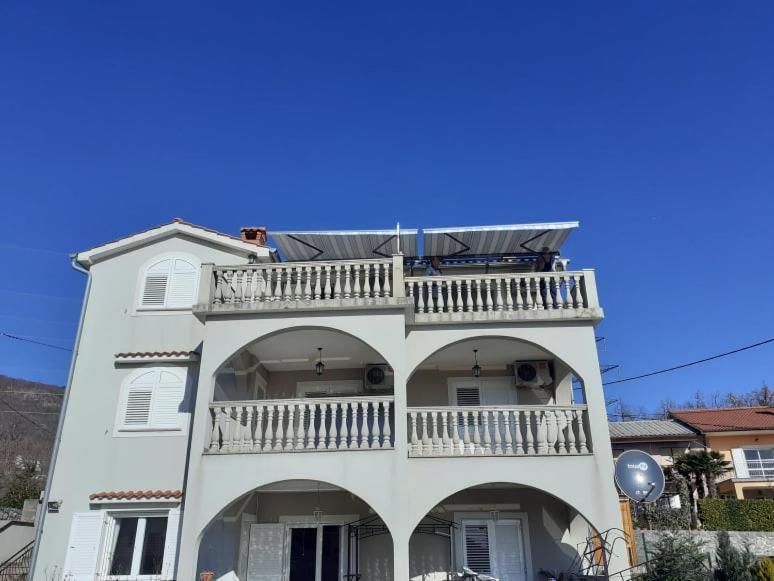 Apartments Ljubas โอปาติยา ภายนอก รูปภาพ