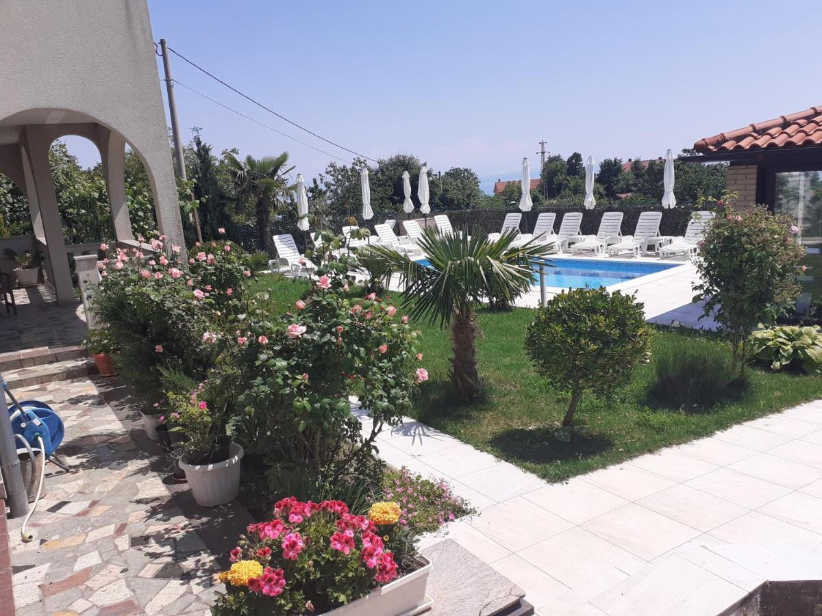 Apartments Ljubas โอปาติยา ภายนอก รูปภาพ