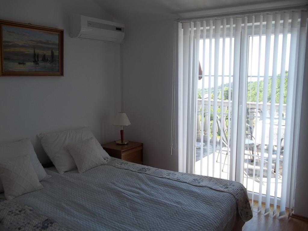 Apartments Ljubas โอปาติยา ภายนอก รูปภาพ