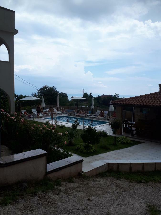 Apartments Ljubas โอปาติยา ภายนอก รูปภาพ