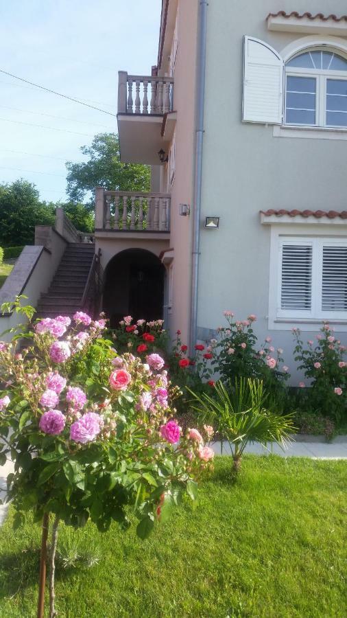 Apartments Ljubas โอปาติยา ภายนอก รูปภาพ